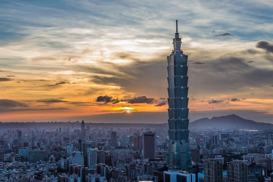 Taiwan bars more Macau and Hong Kong citizens