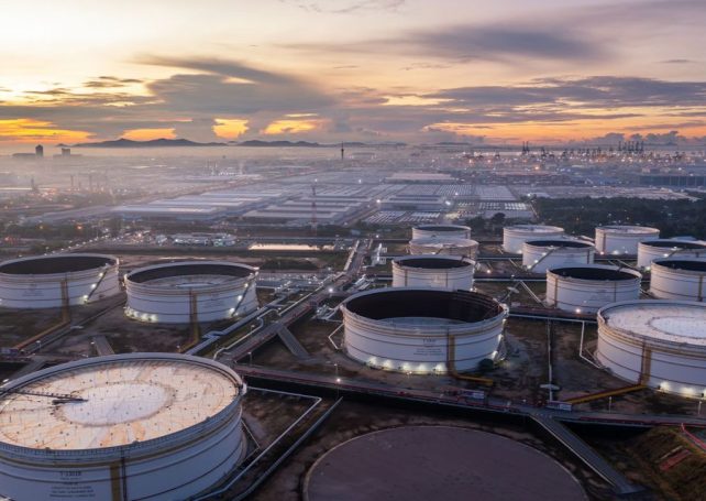 How will the Middle Eastern oil crisis impact the Greater Bay Area? 