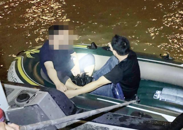7 mainlanders nabbed in people-smuggling case, rubber dinghy seized