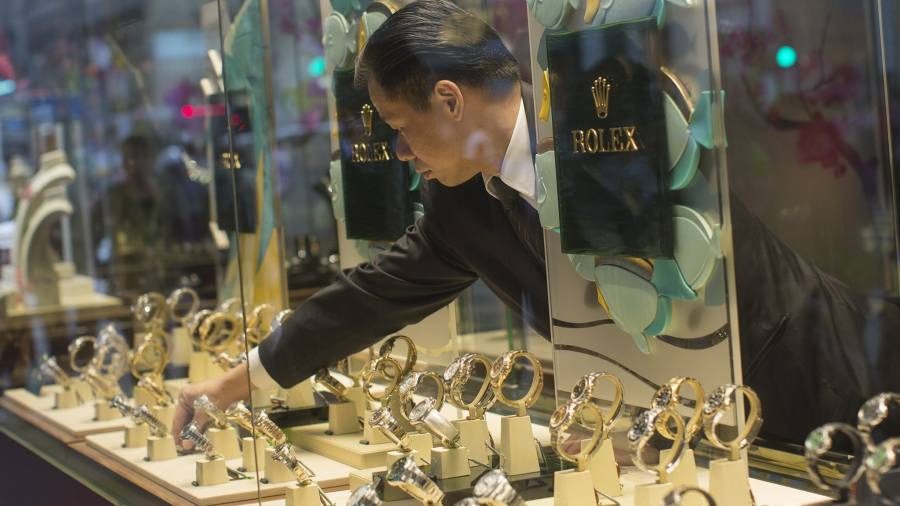 Gold jewellery imports fall 64% in H1