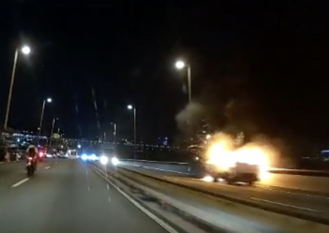 Lorry gutted in blaze on Friendship Bridge, no one injured