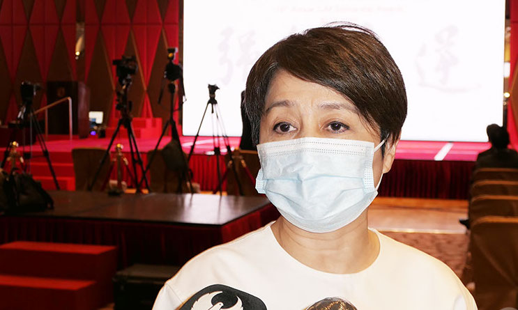 Angela Leong says postponing gaming concession bidding up to government