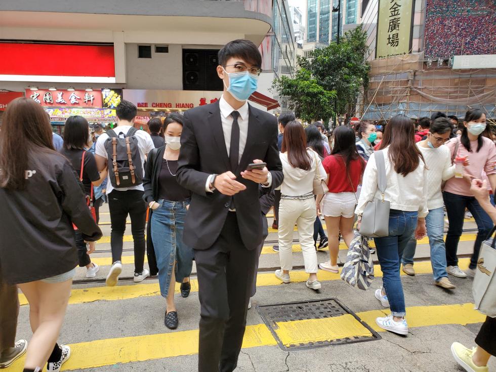 Hong Kong confirmed Sunday 72 news cases and five deaths