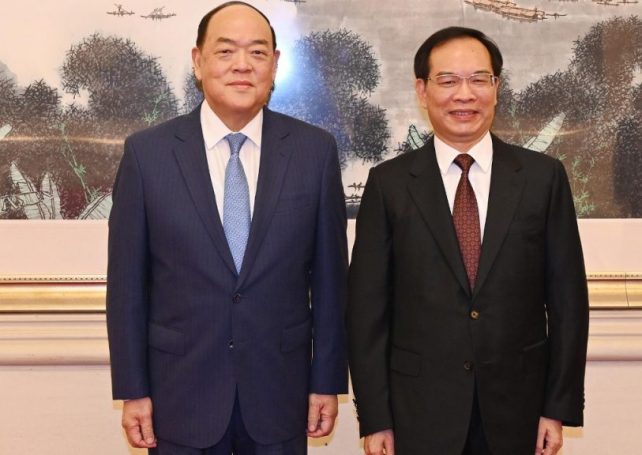 Ho meets senior officials in Beijing to strengthen cooperation 