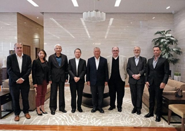 USJ delegation visits CPPCC Vice-Chairman Edmund Ho