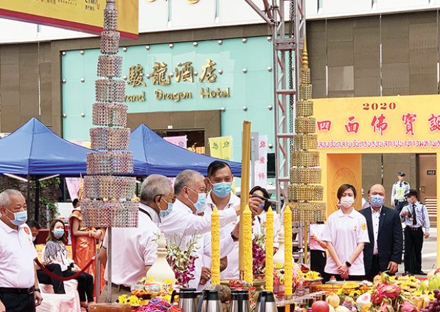 Officials celebrate Four-Faced Buddha’s holy birthday