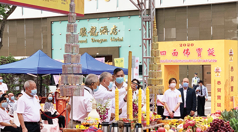 Officials celebrate Four-Faced Buddha’s holy birthday