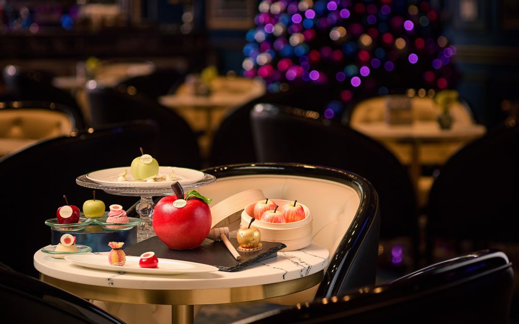 Sample delicious apple-themed desserts in the Café at The Parisian lobby, plus at restaurants like Brasserie, Le Buffet, La Chine and Crystal Jade
