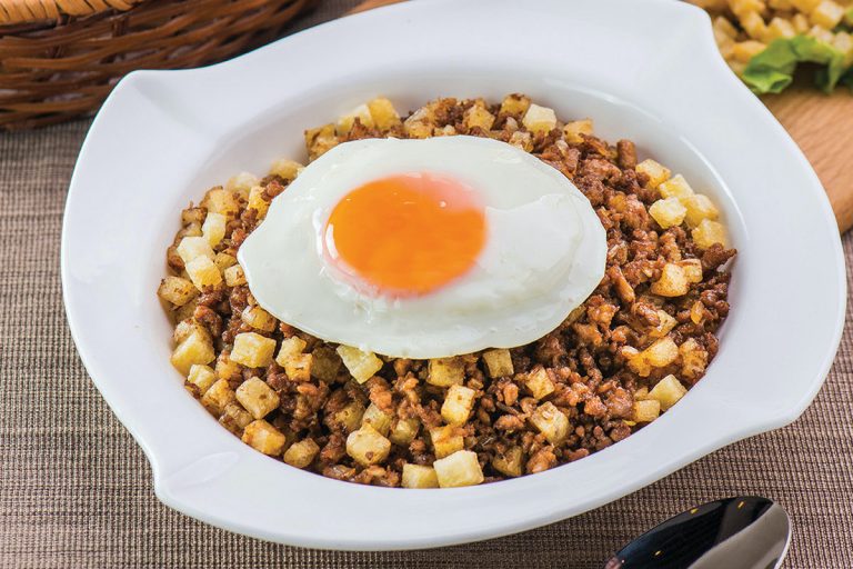 Minchi at Macao’s Restaurante Litoral | Photo courtesy of Restaurante Litoral