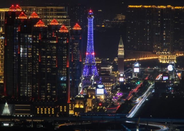 Macao GGR rises for the first time since September 2019