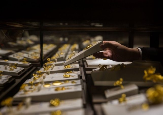 Gold jewellery imports rise 640 per cent in February