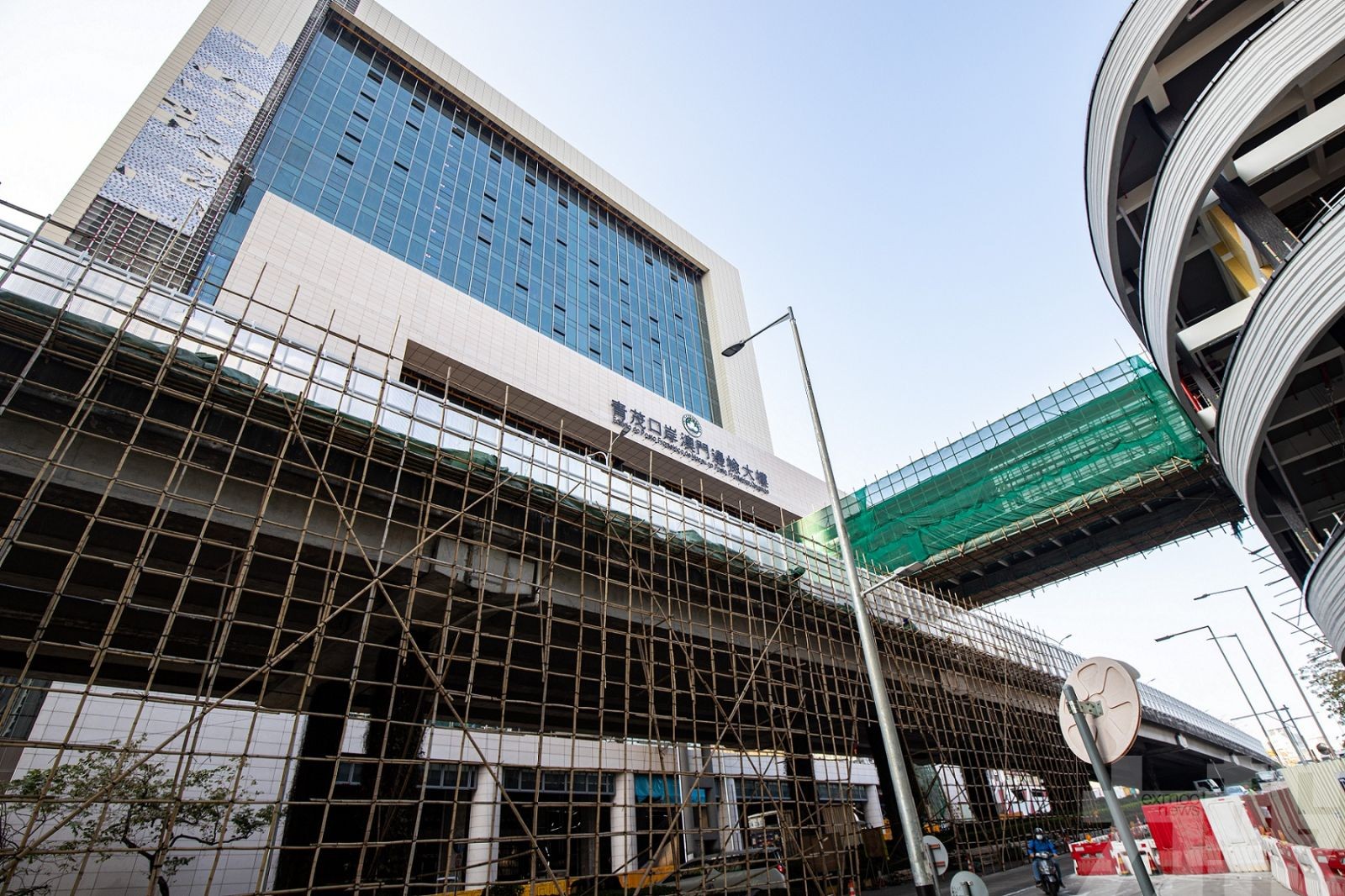 Brand-new border checkpoint to open next month