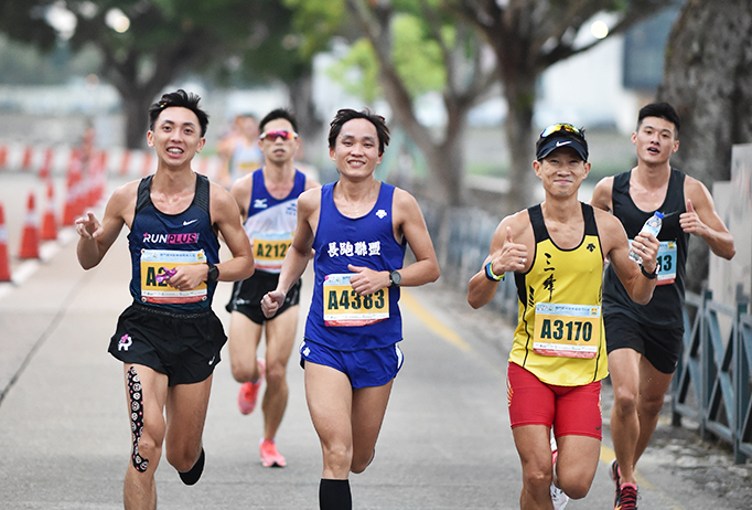 marathon runners