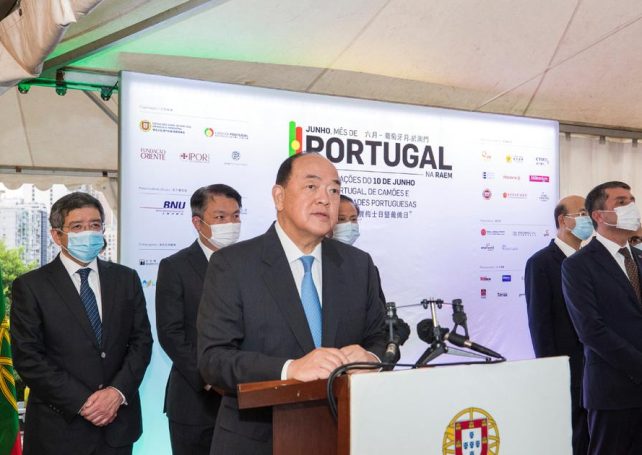 Chief Executive praises Portuguese and Macanese communities
