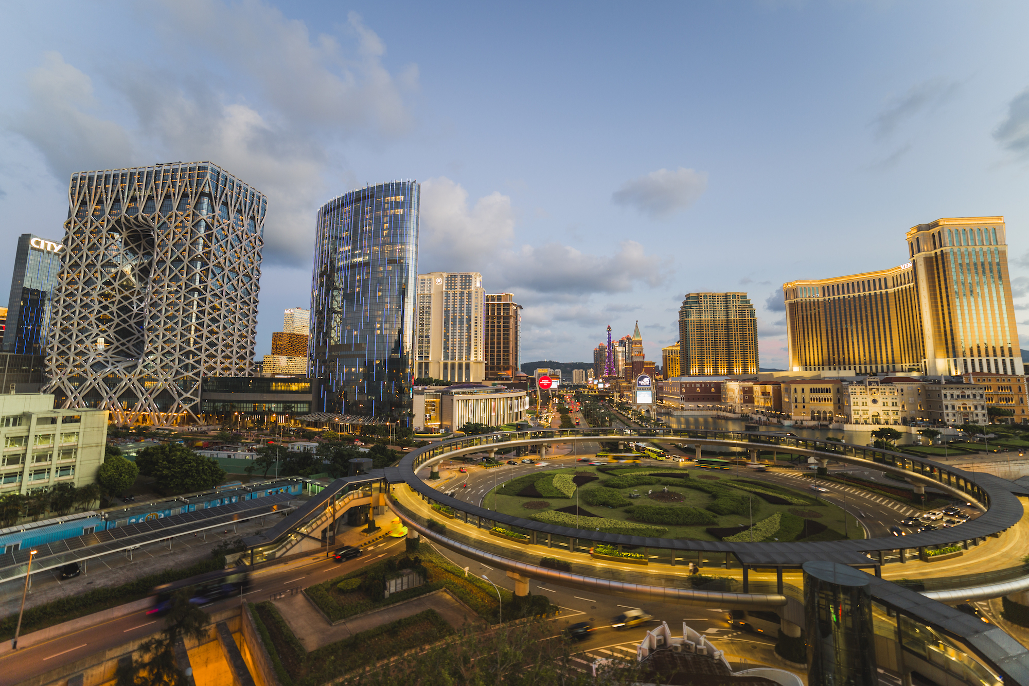 Mainland Chinese man dies after jumping from pedestrian bridge in Cotai