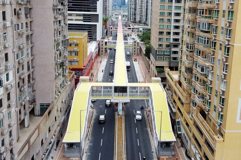 Taipa Avenida de Guimarães elevated walkway