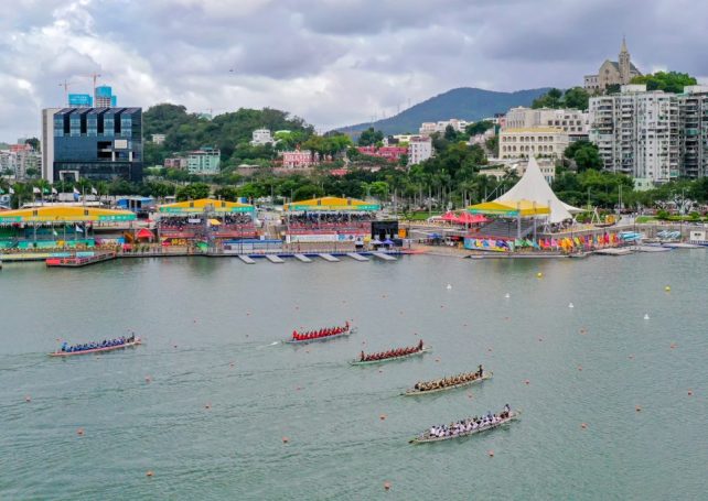 Firefighters double winners in dragon boat races