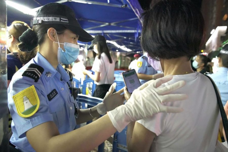 Police nab mainlander with fake health code at Barrier Gate