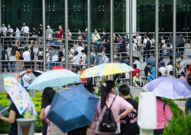 Long queues form for NATs across Macao