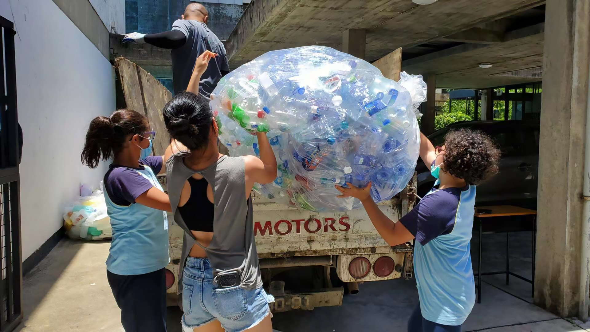 Macau for Waste Reduction - PET bottles are among the most common plastic materials that Macau for Waste Reduction collects at its events