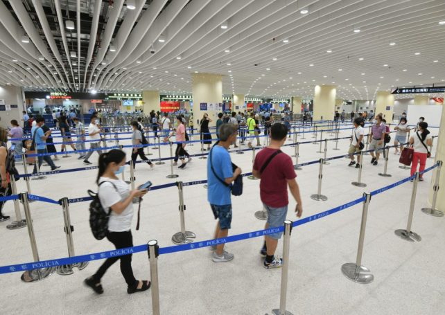 Authorities mull relaxing NAT rules for arrivals from Zhuhai