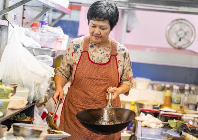 Bualong Izidro, head chef at Chiang Rai Kam Ok Thai Restaurant