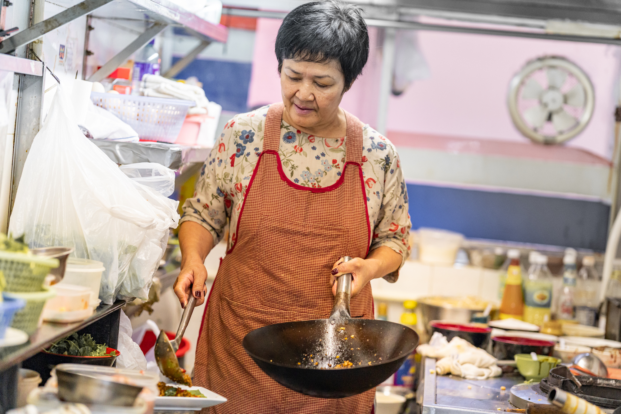 Bualong Izidro, head chef at Chiang Rai Kam Ok Thai Restaurant