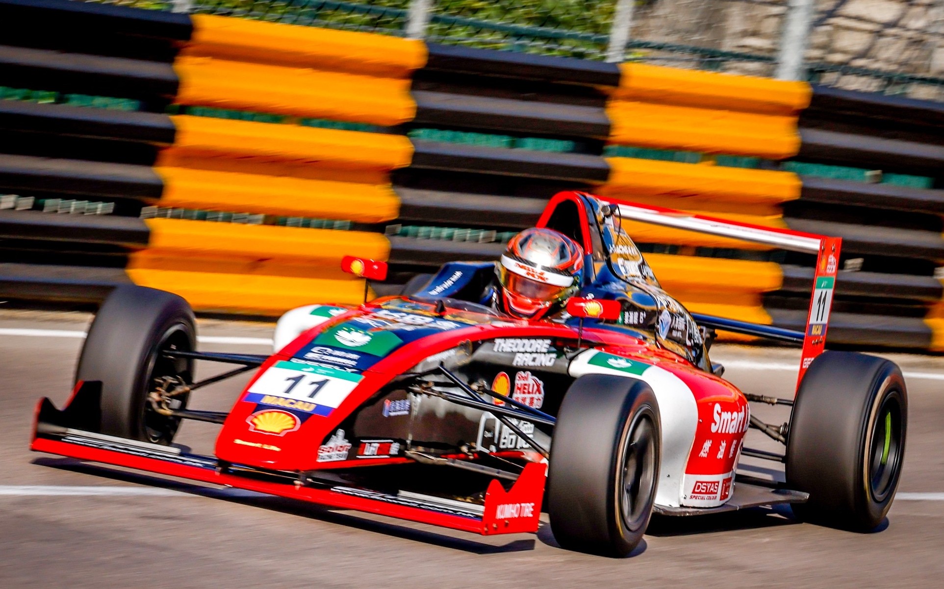 Macao driver Charles Leong wins F4 race at the 68th Macau Grand Prix