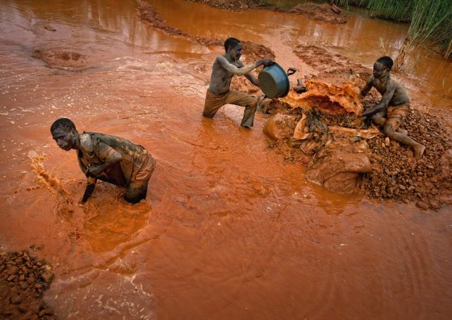 Illegal mining kills 35 in Mozambique in 2021