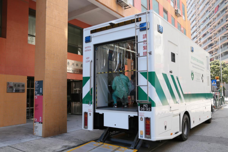 Mobile vaccination station