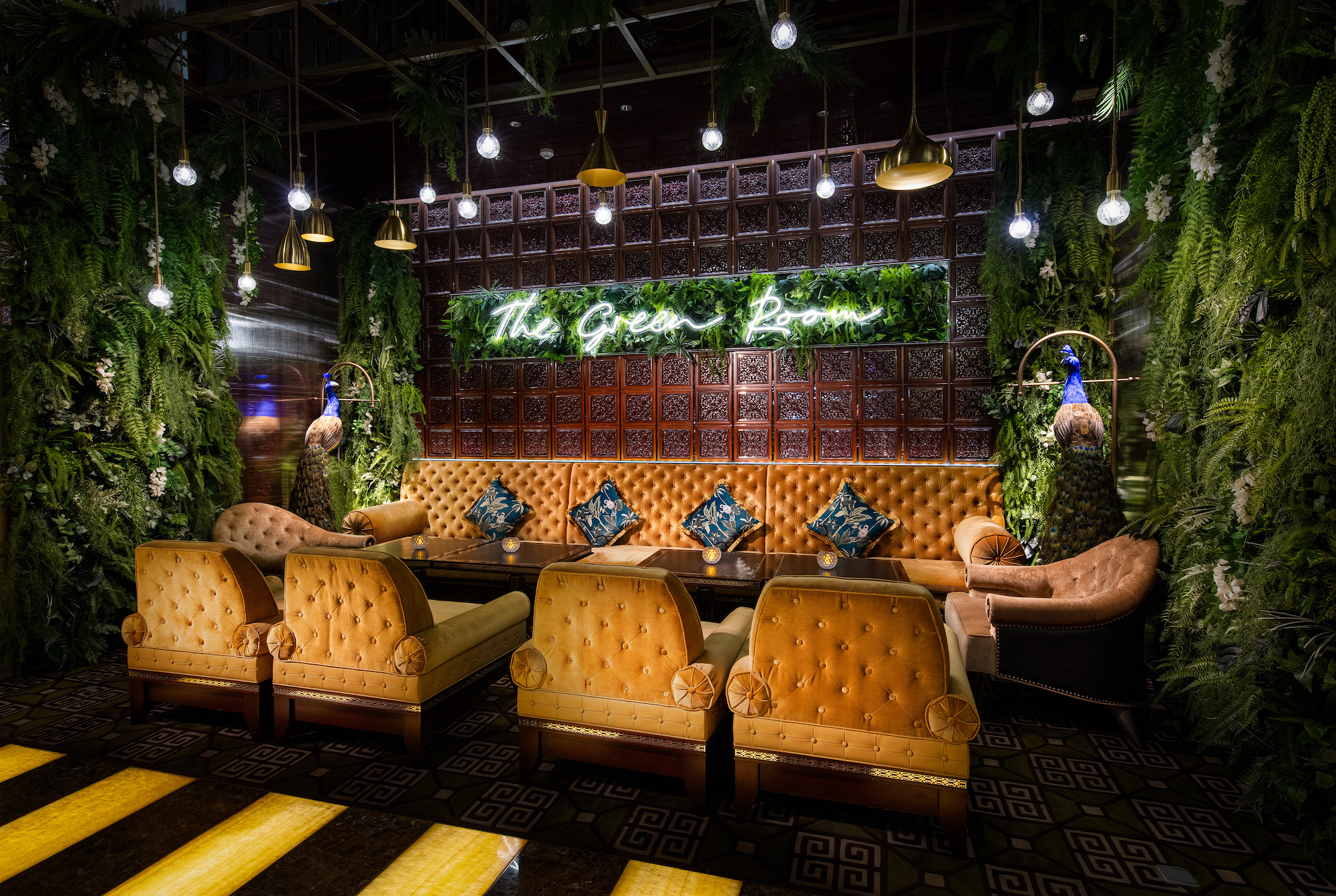 Vida Rica Bar - The Green Room