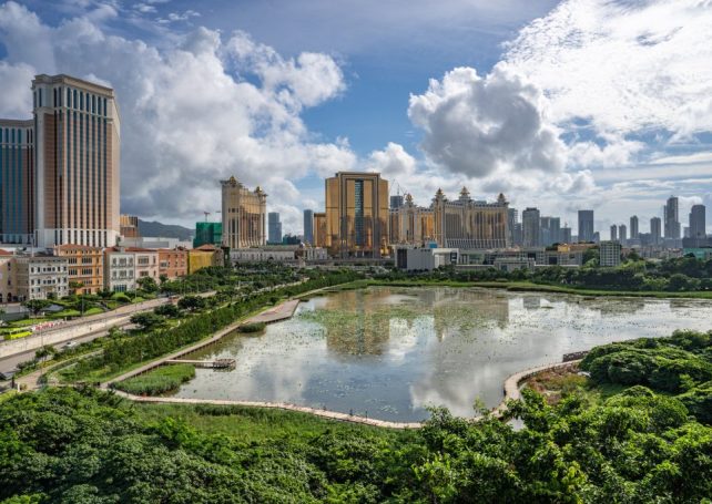 Foreigner-only gaming rooms proliferate at Macao’s casinos