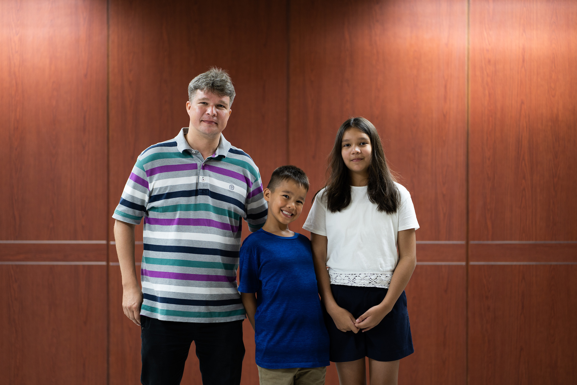 Heikki Kalevi Lehtinen with two of his three children