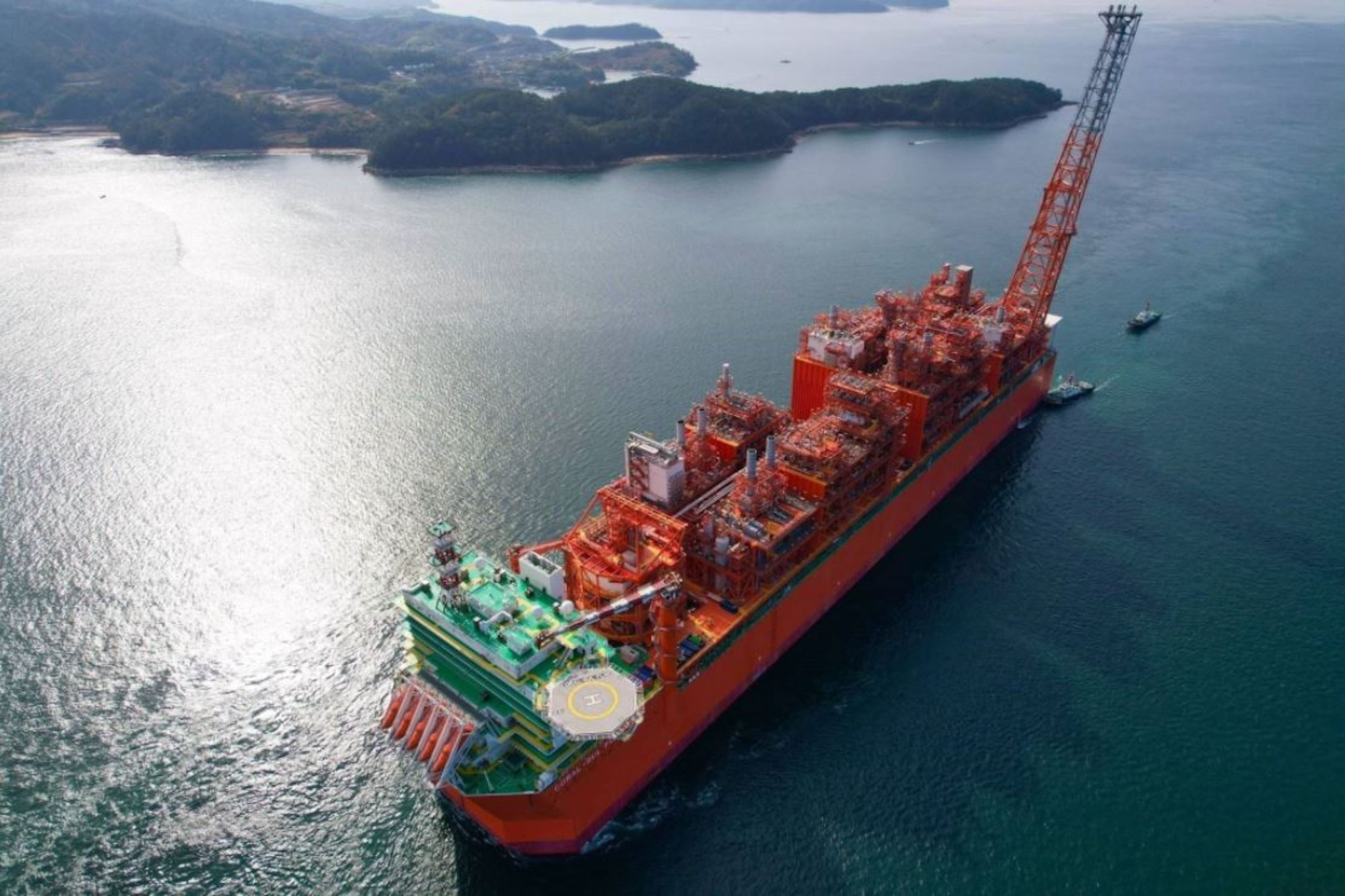 Mozambique starts exporting liquefied natural gas