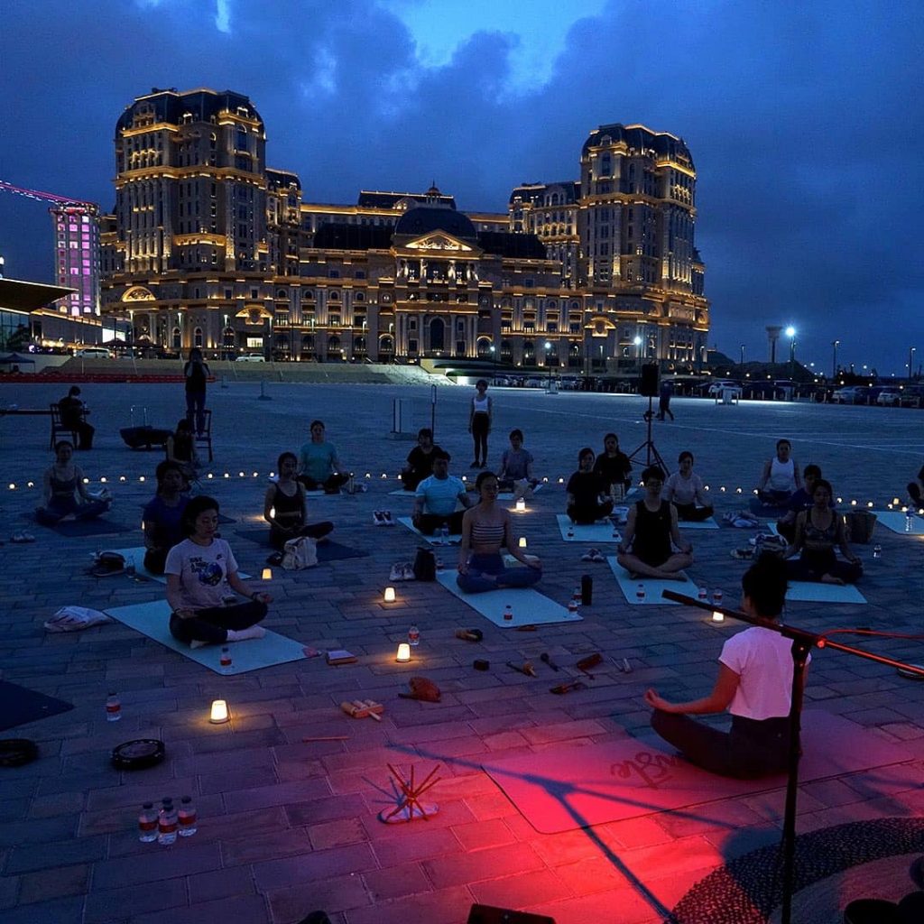 Veng Lei held a yoga and handpan event at Lisboeta Macau’s H853 outdoor event space