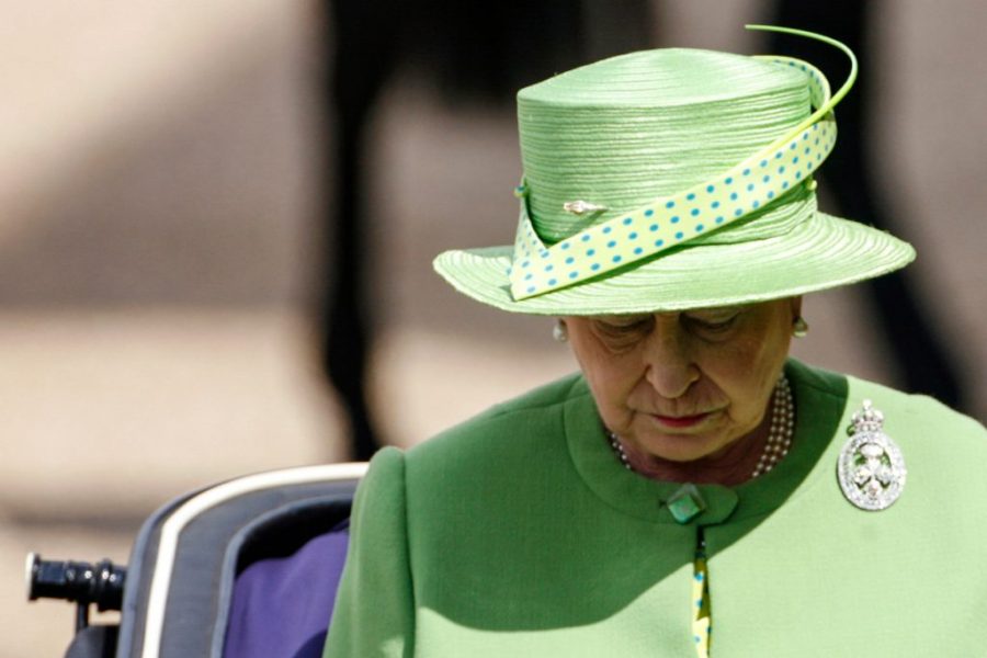 World mourns after Queen Elizabeth II dies aged 96