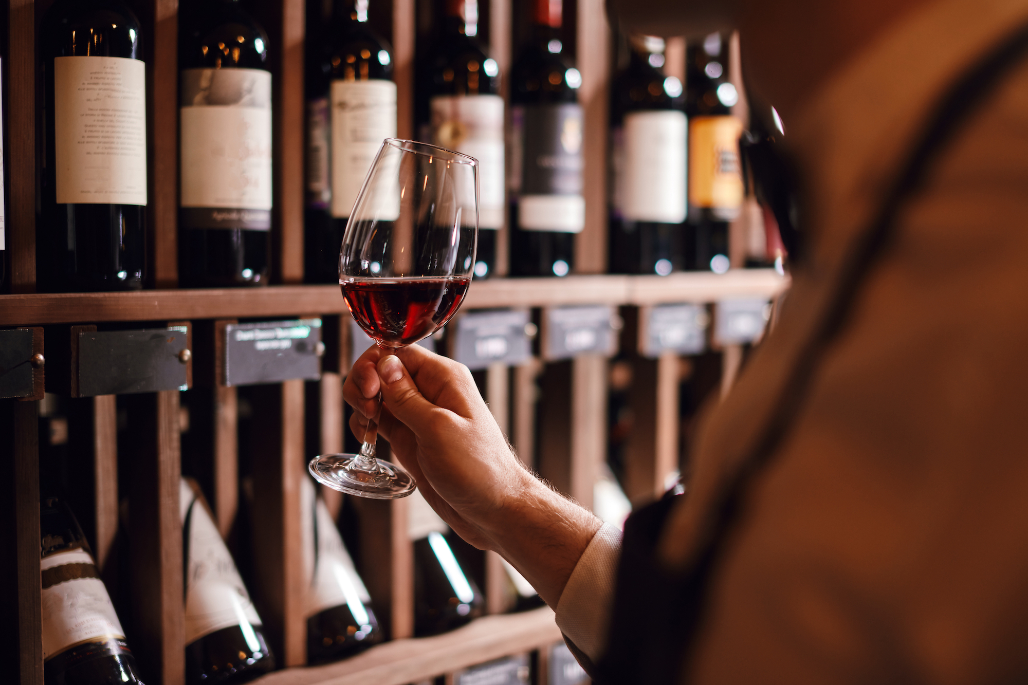 Wine-tasting essentials part 1: How to inspect a wine by sight