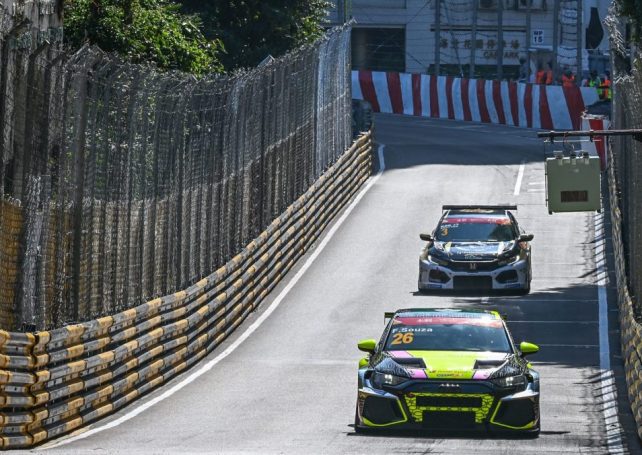 Macao driver Filipe de Souza wins following dramatic Macau Guia Race