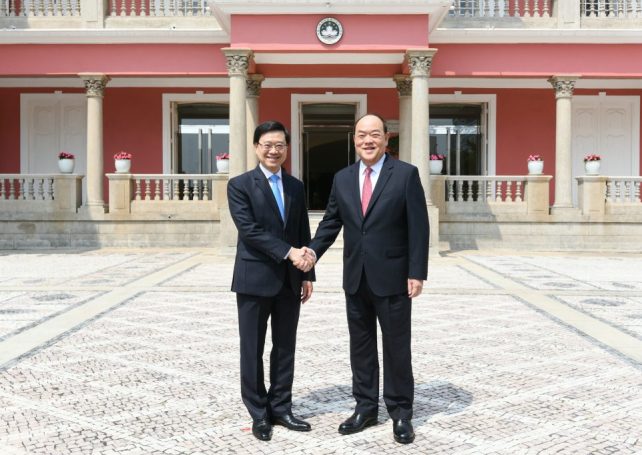 Hong Kong’s John Lee visits Macao for talks with Ho Iat Seng