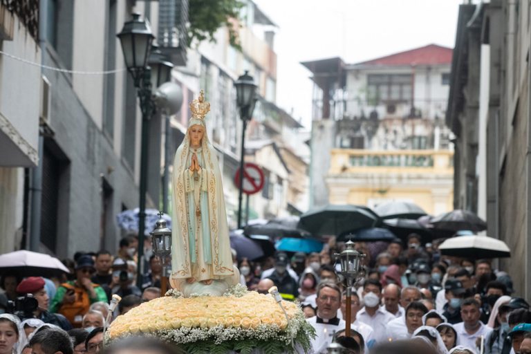 Procession of Our Lady of Fátima