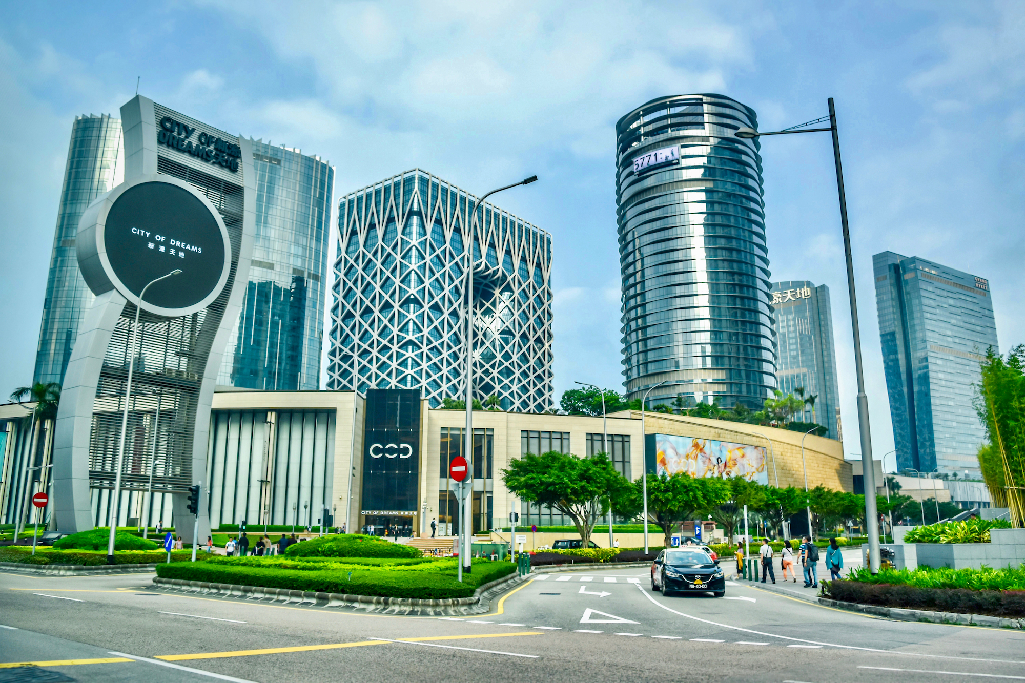 Melco’s losses are getting smaller