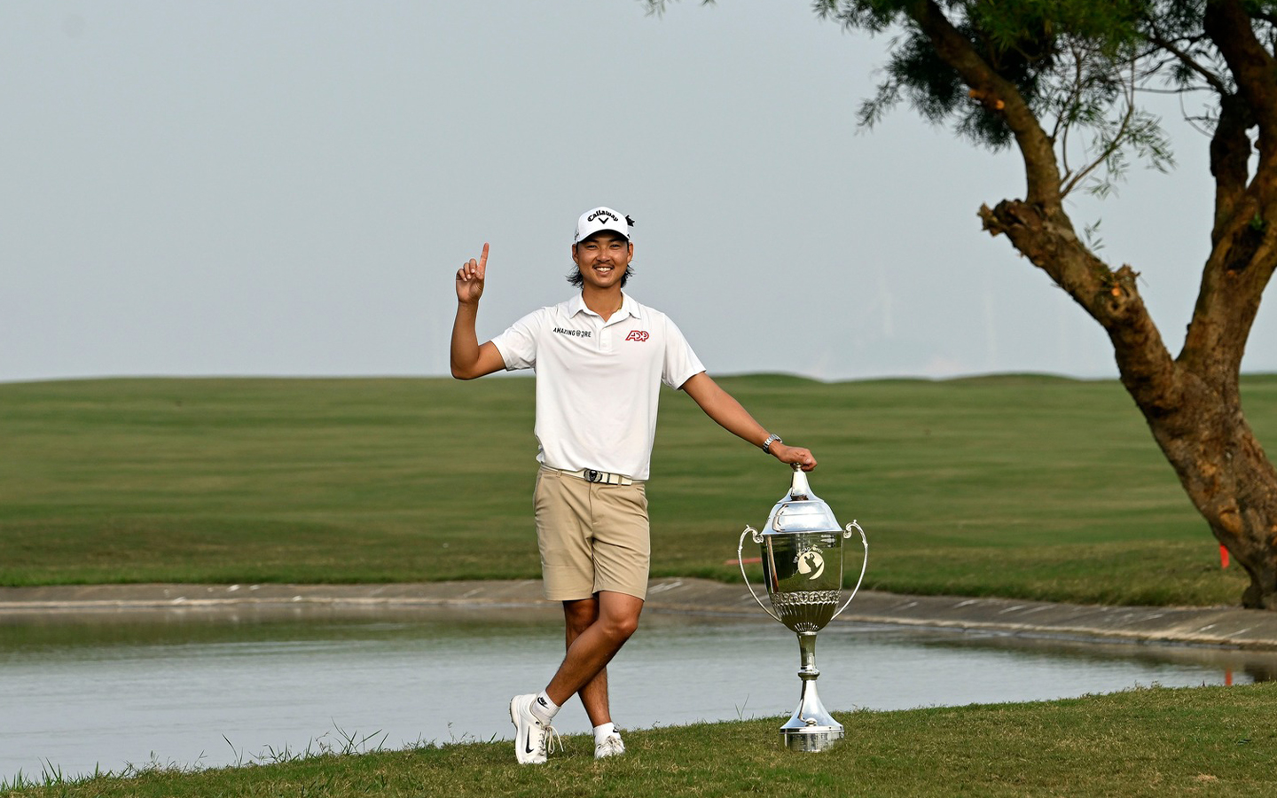 Australian golfer Min Woo Lee bags a record-breaking victory at the Macao Open
