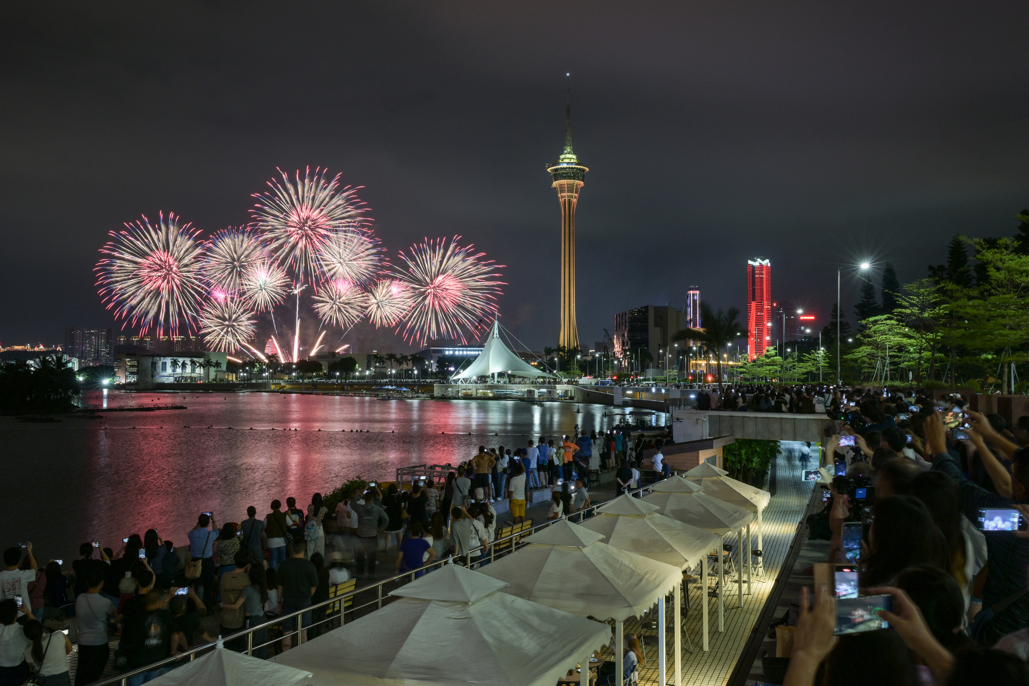 UK team wins 31st Macao International Fireworks Display Contest