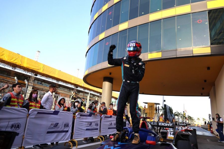 Luke Browning is crowned the Macau Formula 3 champion