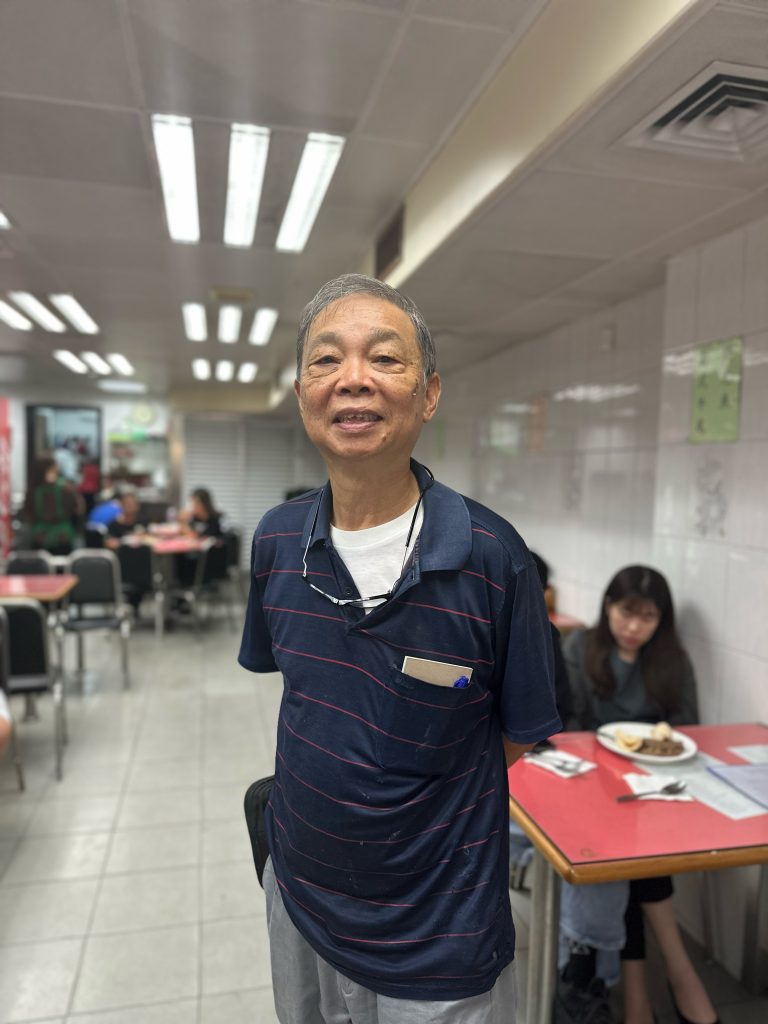 The third-generation co-owner of A Vencedora is sixty-six-year-old Lam Kok Lon
