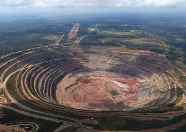 Angola inaugurates a massive new diamond mine