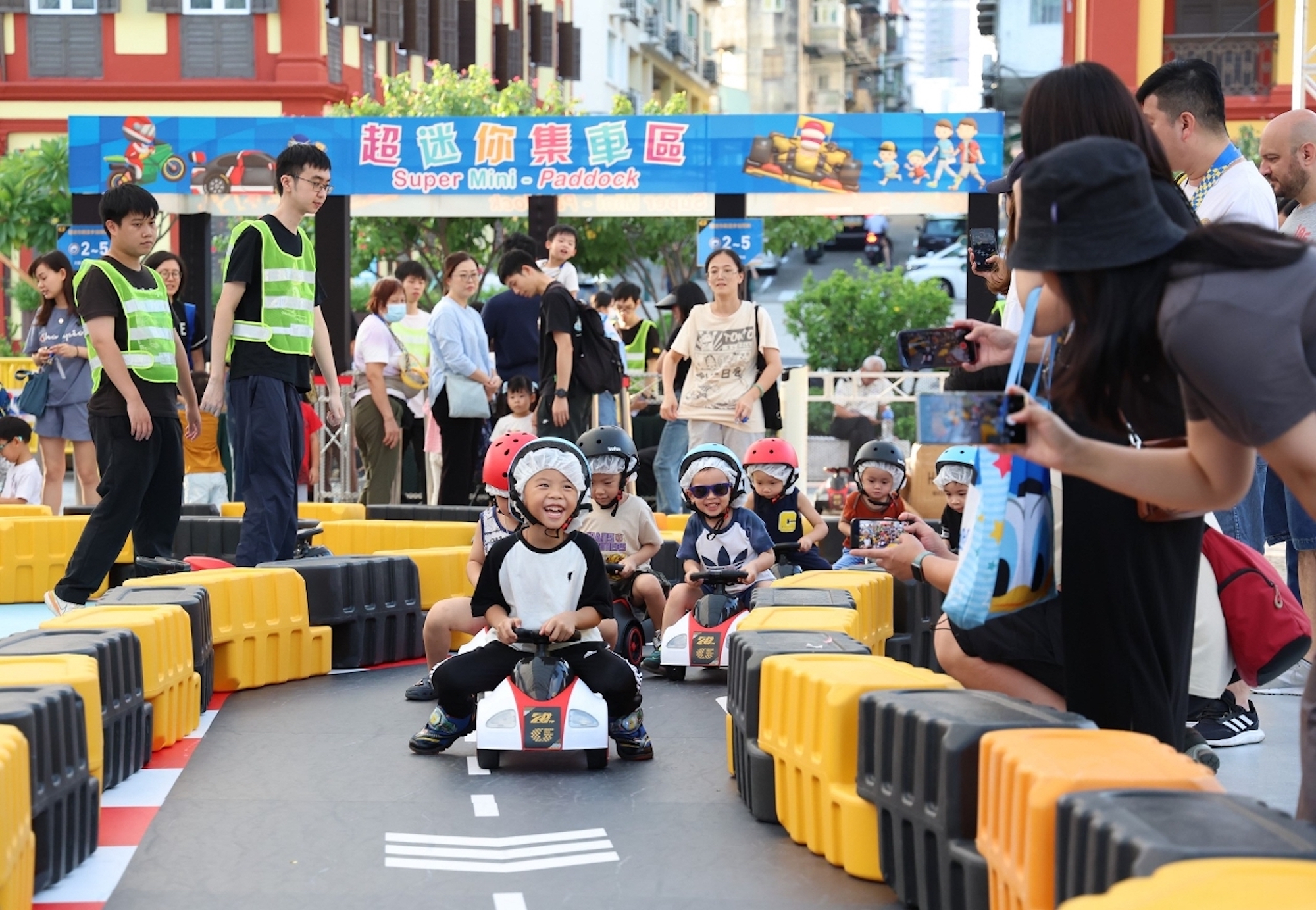 Grand Prix-themed carnival and fun run draw crowds