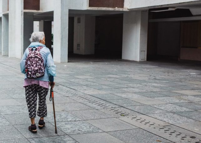 Macao’s elderly are struggling in the cold weather