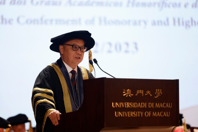 UM postgraduates - UM rector Yonghua Song