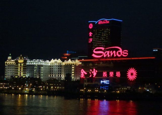 Las Vegas Sands increases its stake in Sands China